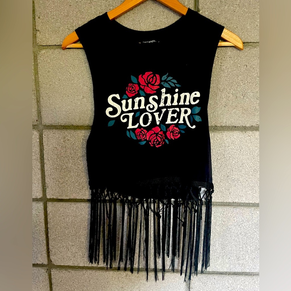 Sleeveless shirt